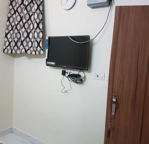 בית מלון כפרי K K Renuka Dharamshala