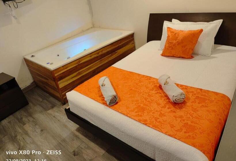 酒店 Kristal Ferial