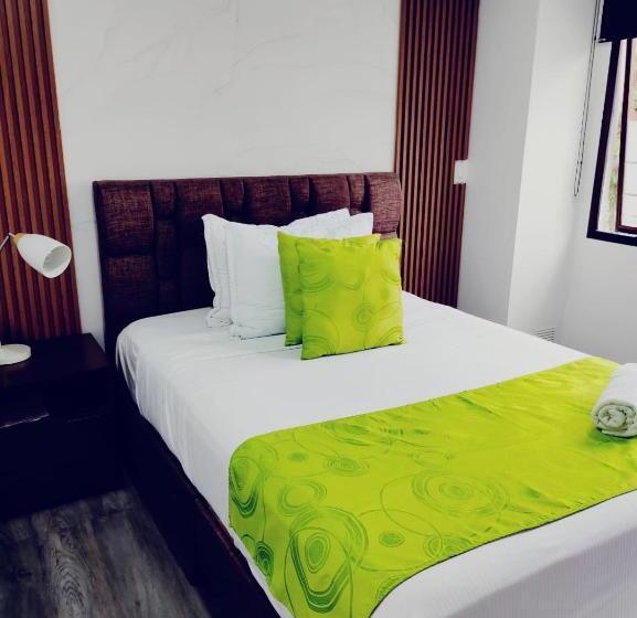 هتل Kristal Ferial