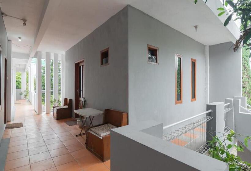 酒店 Lembur Kiwari Setra Duta Mitra Reddoorz