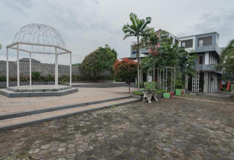 酒店 Lembur Kiwari Setra Duta Mitra Reddoorz