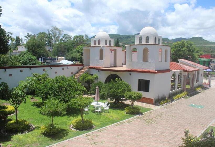 فندق Muñoz De Luna