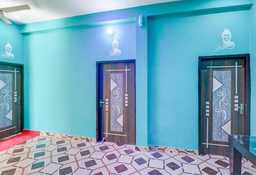 酒店 Oyo 77242 R K Residency Sgpgi