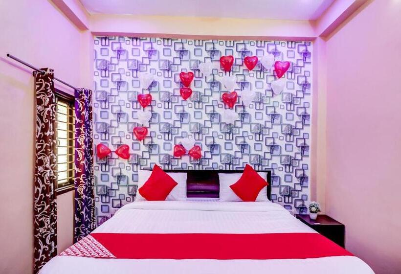 酒店 Oyo 77242 R K Residency Sgpgi