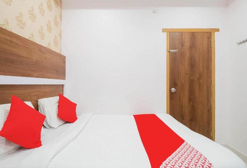 בית מלון כפרי Oyo 78730 Navya Grand Lodge