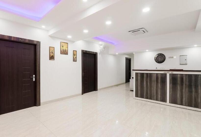 Отель O The Maharaja Inn