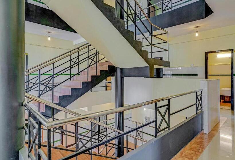 酒店 Oyo 79046 Zco Residency