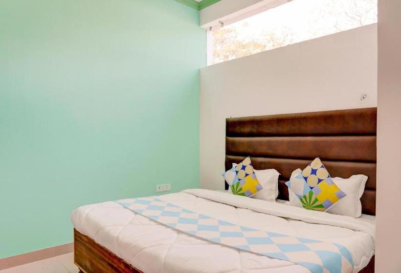 Szálloda Oyo 79099 Flagship  Blue Supphire