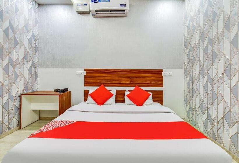 호텔 Oyo 79224  Shubh