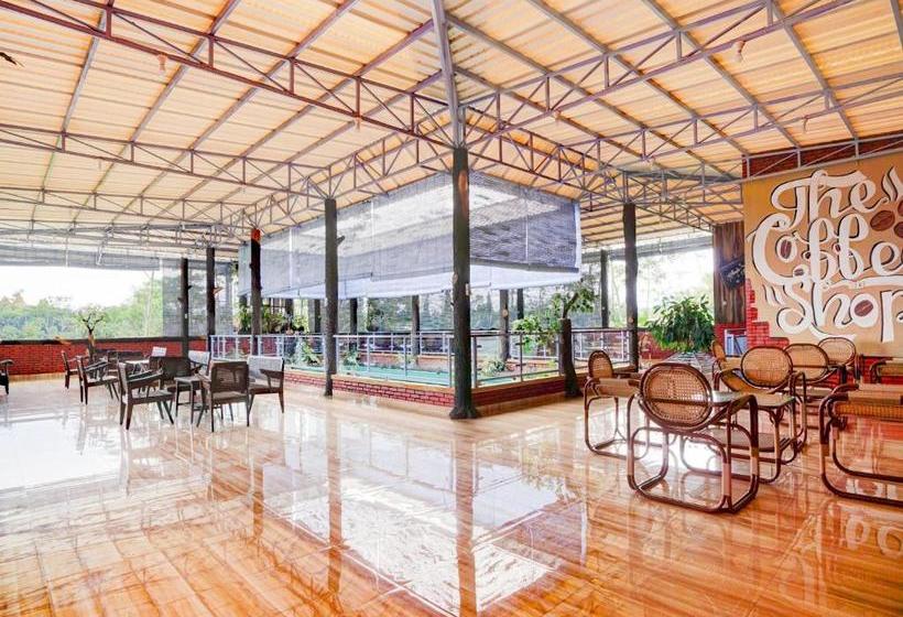 בית מלון כפרי Oyo 90303 Cafe & Homestay Kolam Pancing Abah