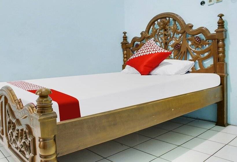 Отель Oyo 90316  Candri Pelaihari