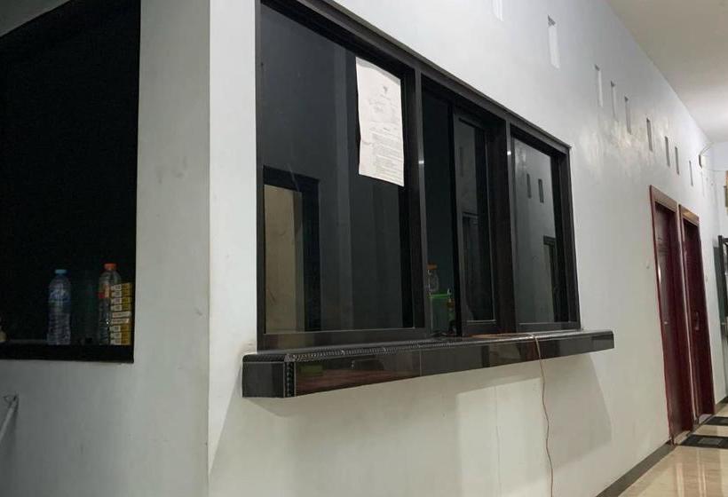 酒店 Oyo 90317 Wisma Kartini 2 Syariah