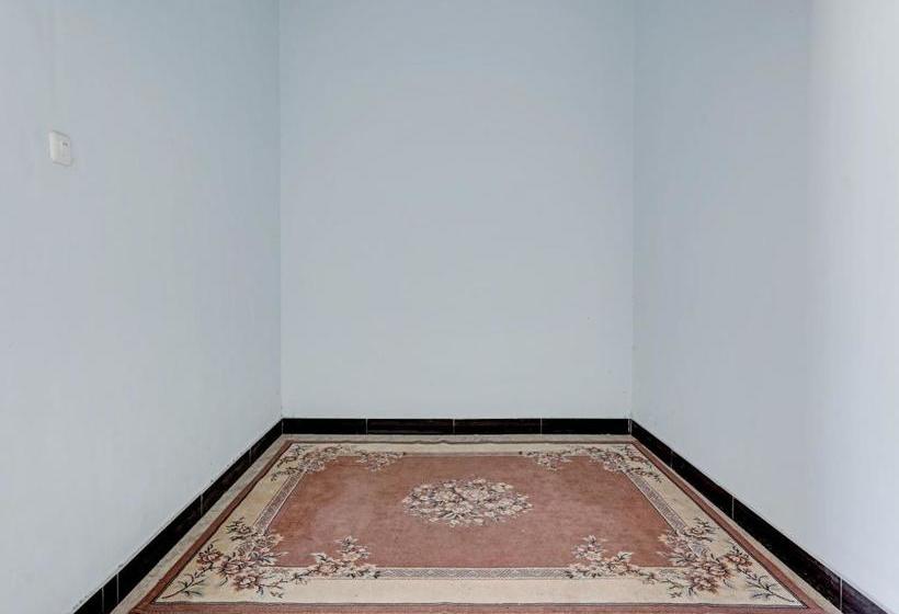 酒店 Oyo 90317 Wisma Kartini 2 Syariah