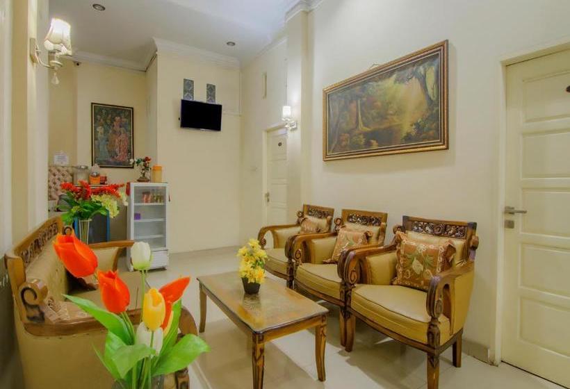 فندق Oyo 90327  Faradisa Syariah