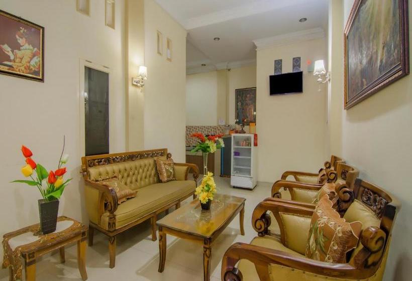 فندق Oyo 90327  Faradisa Syariah