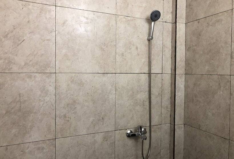 酒店 Reddoorz Near Alun Alun Sidoarjo