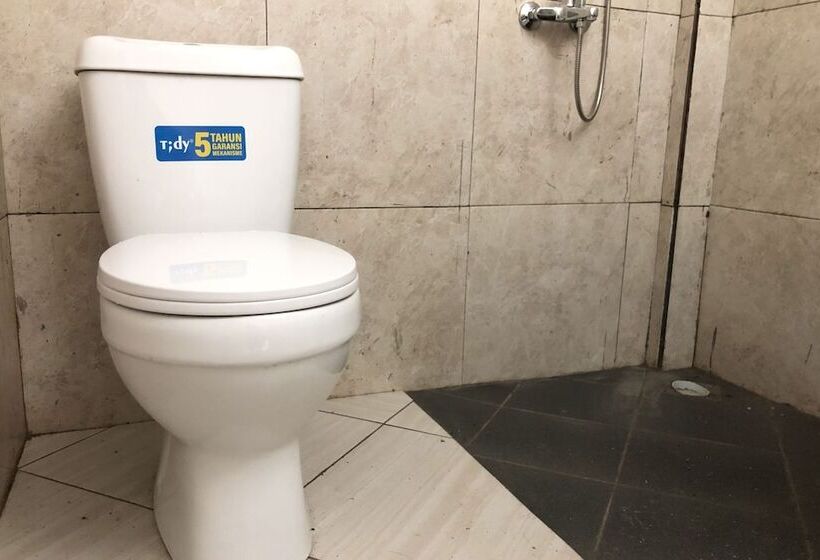 酒店 Reddoorz Near Alun Alun Sidoarjo