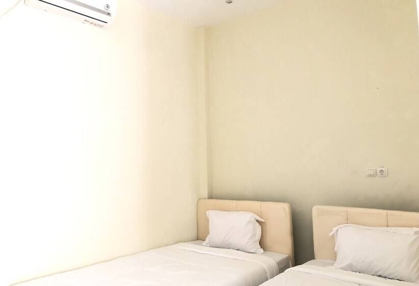 酒店 Reddoorz Near Alun Alun Sidoarjo