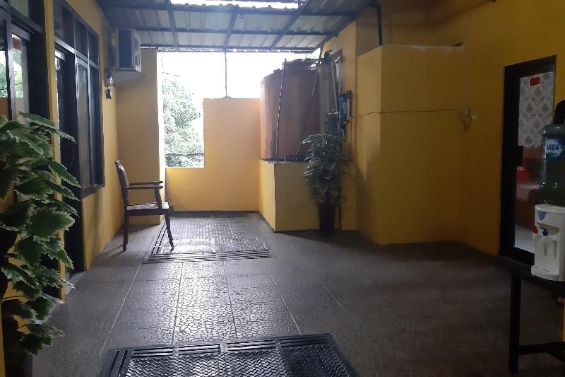 酒店 Reddoorz Near Alun Alun Sidoarjo