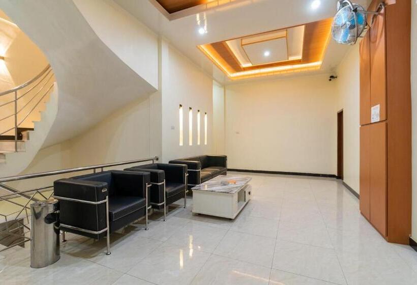 酒店 Reddoorz Plus Near Ramayana Pematangsiantar