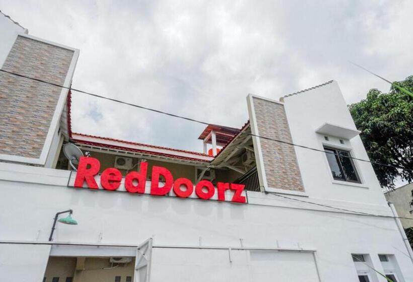 酒店 Reddoorz Syariah Near Ums Solo