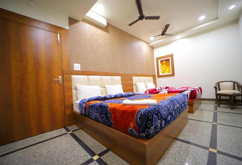 هتل Royal Phoenix