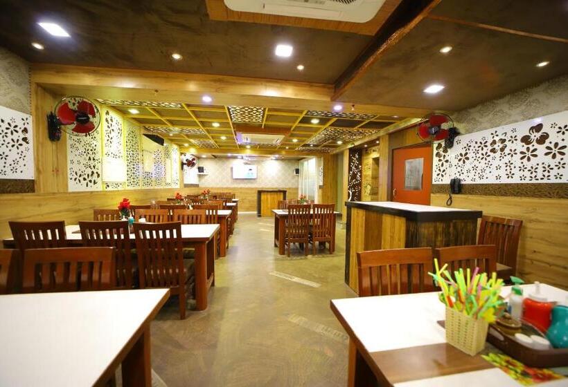 هتل Royal Phoenix