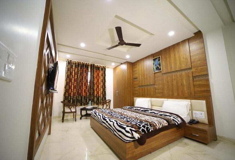 هتل Royal Phoenix