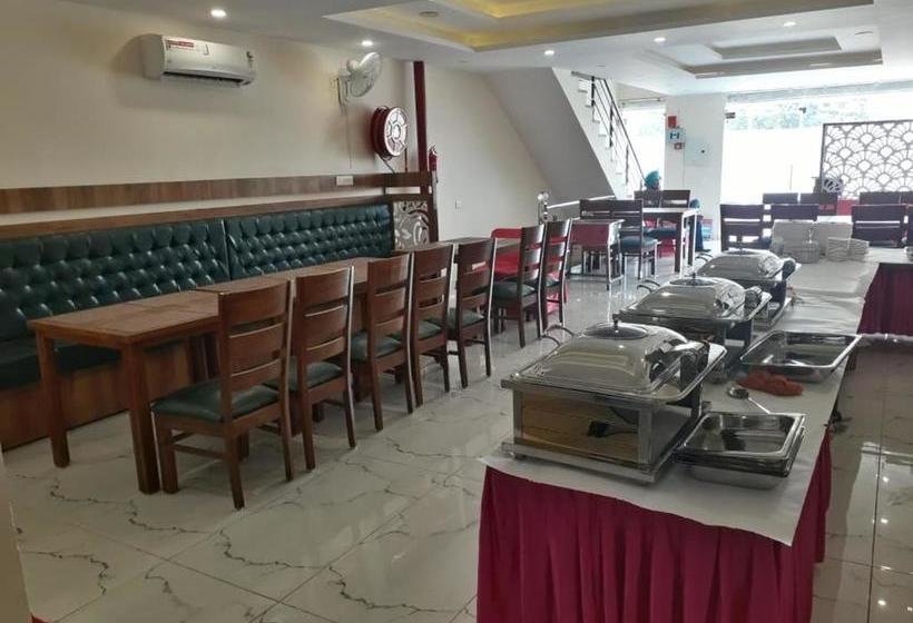 בית מלון כפרי Wisteria  Main Highway