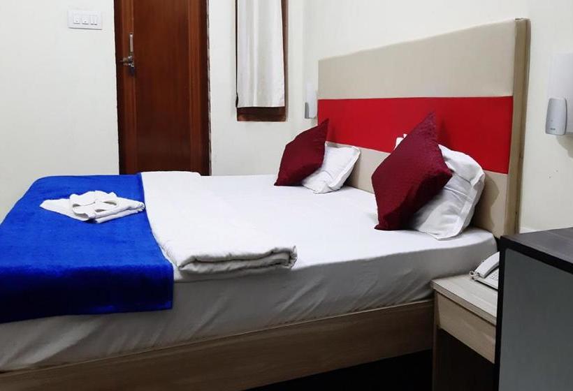 호텔 Sai Gourav Residence