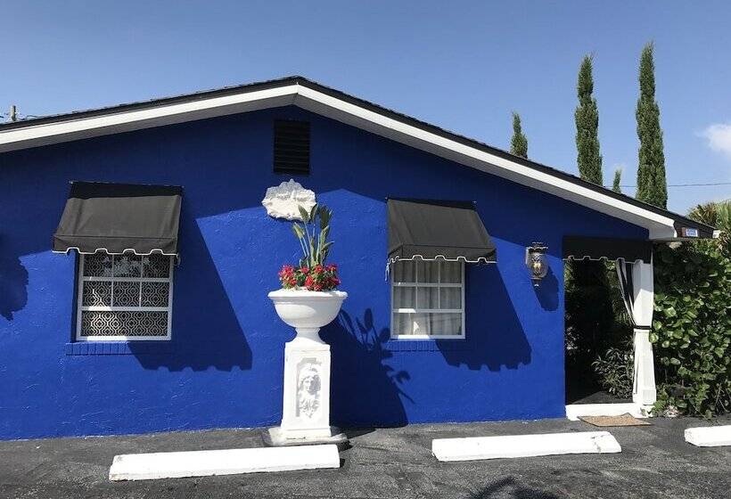 Отель Sir David Guesthouse   Adults Only