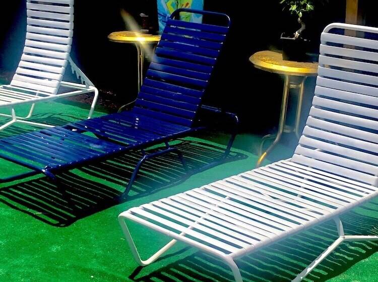 Отель Sir David Guesthouse   Adults Only