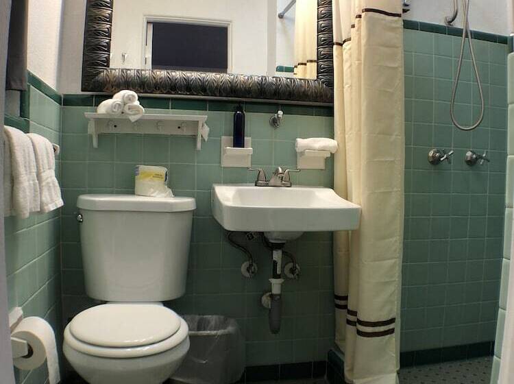 Отель Sir David Guesthouse   Adults Only