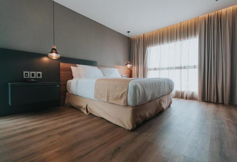 בית מלון כפרי Soho Suites