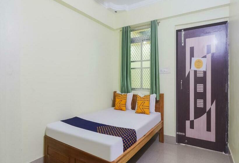 فندق Spot On 78945 Chanakya