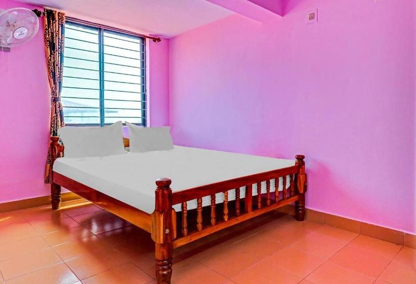 בית מלון כפרי Spot On 79093  Half Moon