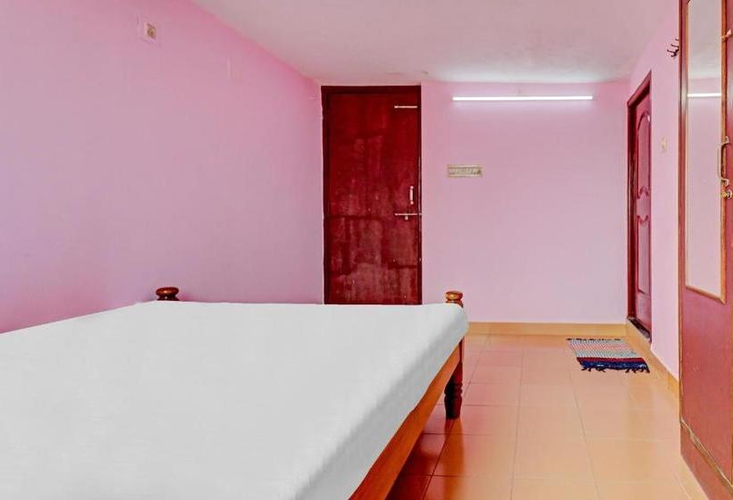 בית מלון כפרי Spot On 79093  Half Moon