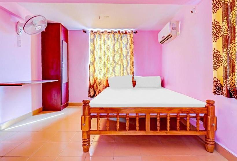 בית מלון כפרי Spot On 79093  Half Moon