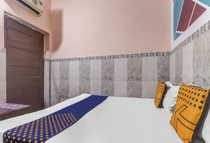 호텔 Spot On 79257 New Sado