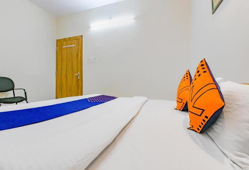 Отель Spot On 79303 Samarpit Residency