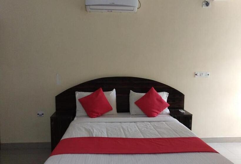 ホテル Staymaker Srinivasa Residency