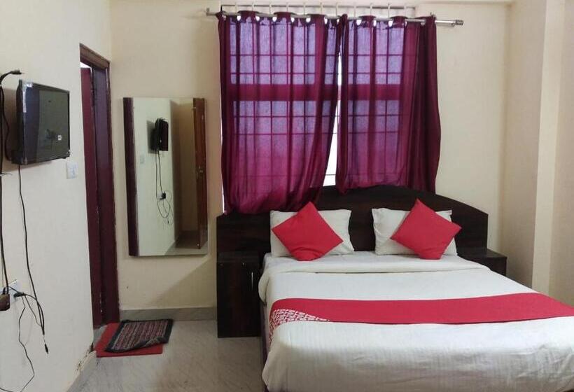 בית מלון כפרי Staymaker Srinivasa Residency