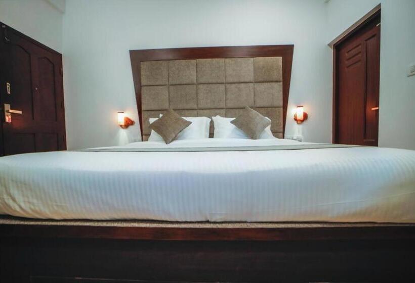 Отель Vanya By Citrine