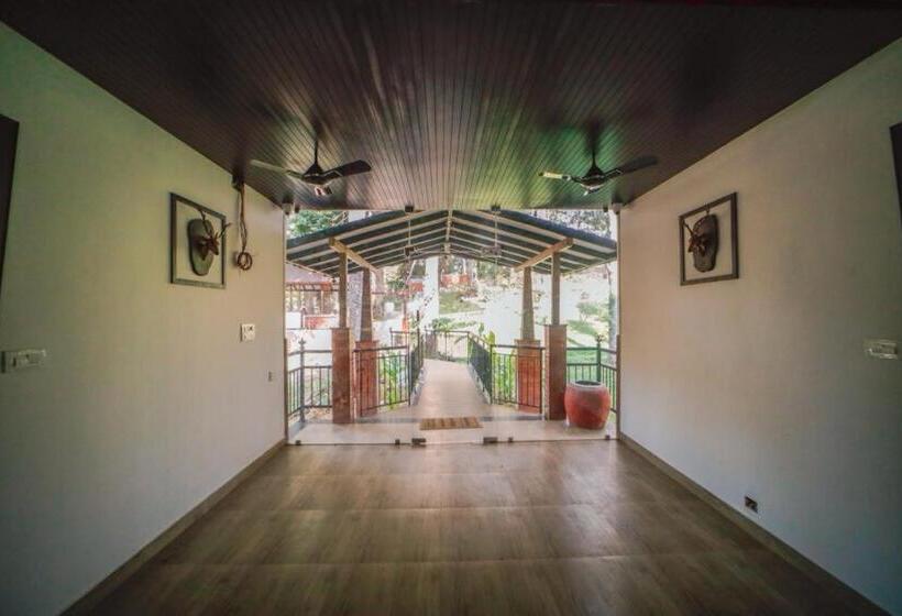 Отель Vanya By Citrine