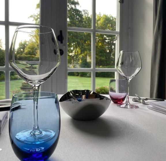 ホテル Villa Monceau Louvain La Neuve