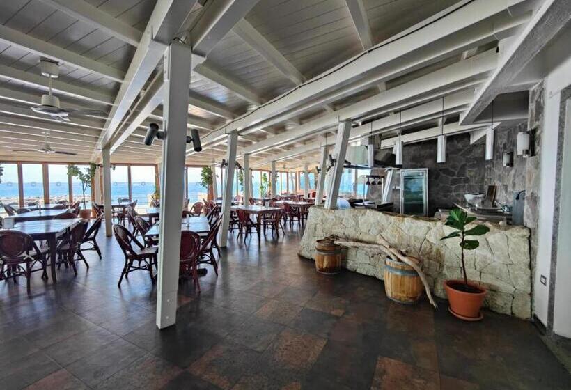 Le Mandrelle Beach Resort