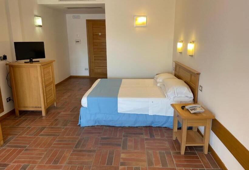 Le Mandrelle Beach Resort