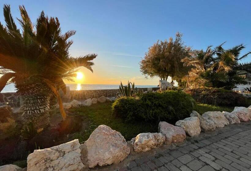 Le Mandrelle Beach Resort