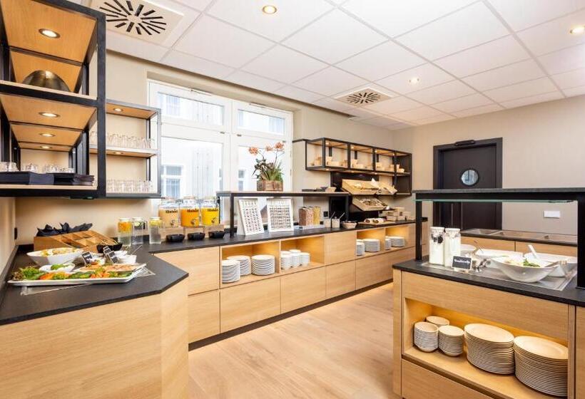 Maakt Hotel & Apartments