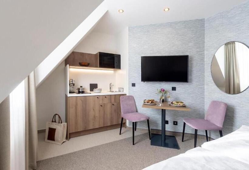 Maakt Hotel & Apartments